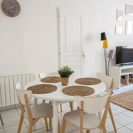 Ferienhaus Maison De Lea, Climatisee, 50 M Marche Local De Bergerac, Terrasse *